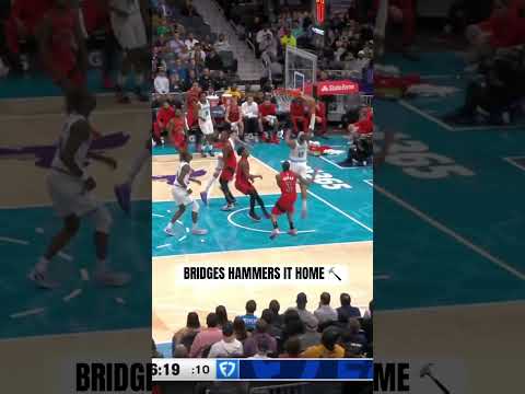 LaMelo sizes up the defense and finds Bridges for the jam 🤝