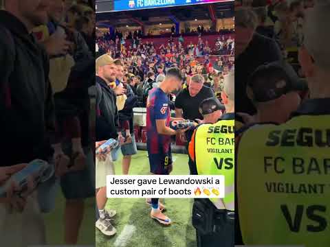 Jesser gifted Lewandowski some shoes 😮‍💨