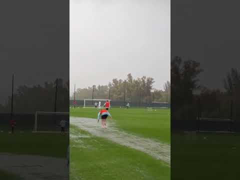 Enjoying training in the rain 🌧️⚽️ (via clubbrugge/IG)