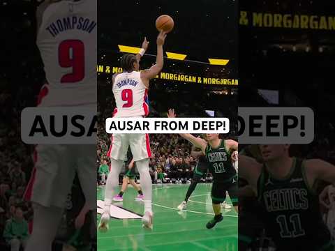 Ausar Thompson beats the buzzer!