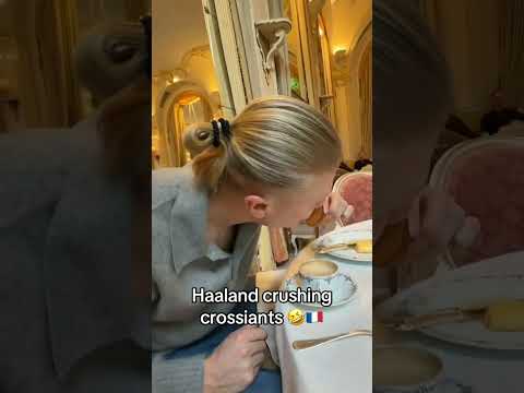 Erling Haaland living his best life 😤 (via @erlinghaaland/TT)