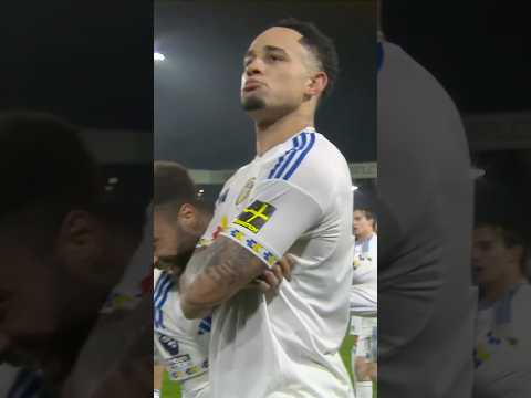 Okafor fires home goal for Leeds ⚽