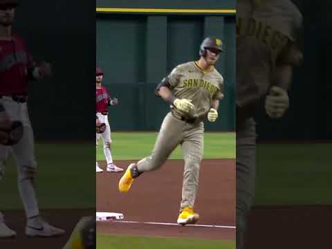 Ryan O'Hearn picked a good time for his first Padres homer 💪