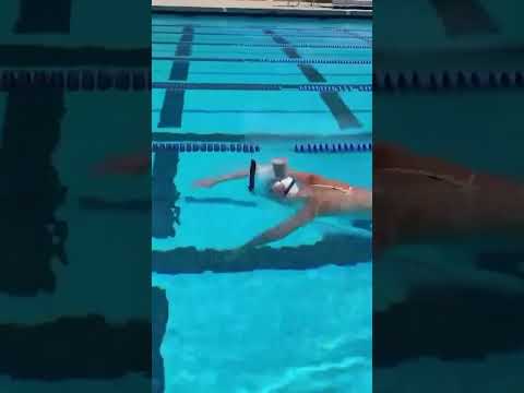 Katie Ledecky PEAK MULTITASKING😱🥛🏊🏼‍♀️