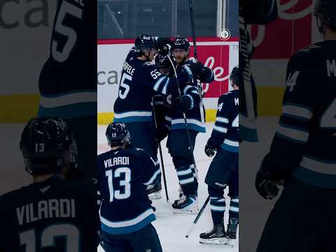 Toews is heating up!!! 🔥 #gojetsgo