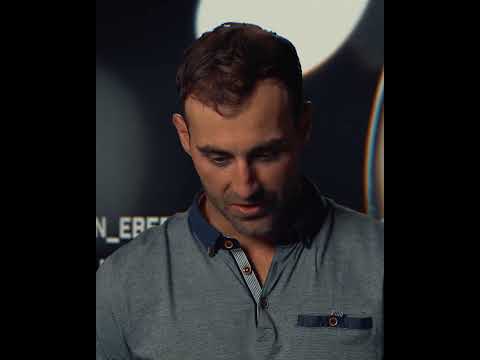 Jordan Eberle Still Has His Hockey Cards 😳