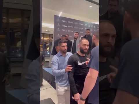 Khamzat confronted the fighter after a faceoff skirmish 👀 (via omanffc/TT)