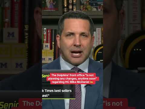 Mike McDaniel remains with the Dolphins 👀