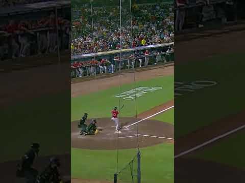 Garrett Crochet shows off his Spidey Senses 🕷️🕸️