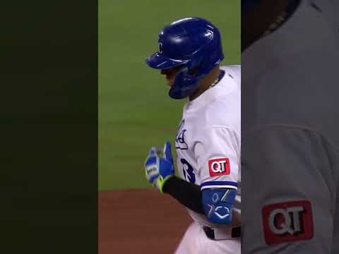 Salvy Makes Kauffman Stadium HISTORY #kcroyals #homerun #baseball #history #salvadorperez