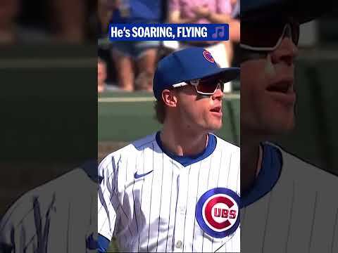 Nico Hoerner showcases his Gold Glove skills 🔥