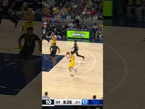 Johnny Furphy Lobs it Up & Jay Huff Throws it DOWN💥