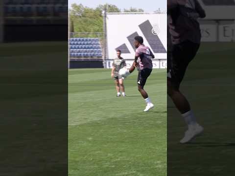 🔋 Preparing for the match against Alavés! #RealMadrid #RMCity