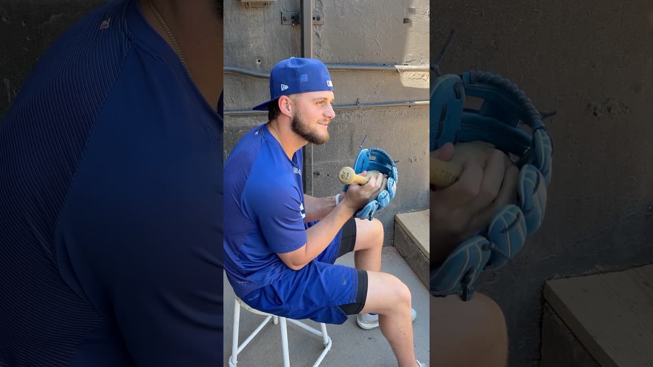 Breaking in your glove with Alex. 👀 #dodgers #sports #losangeles