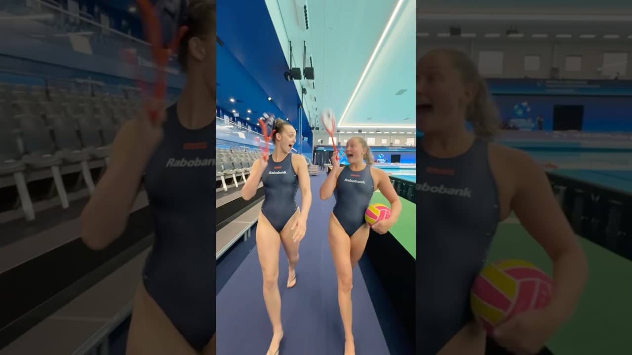 We just had to jump on this trend 👯‍♀️ #waterpolo #trending #walking #dracula