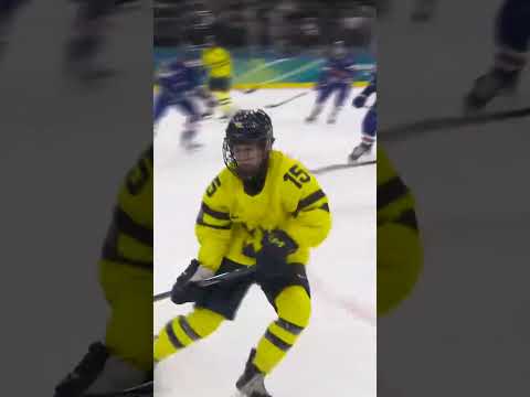 Aerin Frankel is CLUTCH 🧱