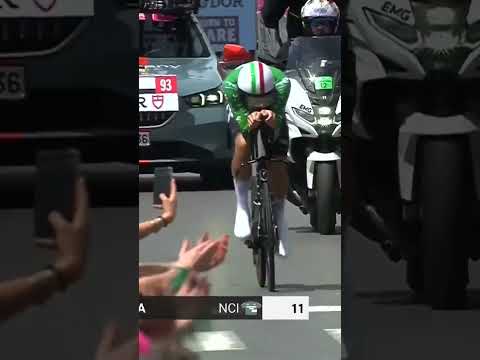 Il Tricolore takes off! 🇮🇹✈️ Filippo Ganna gets his TT effort underway in the Giro 💪