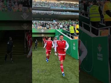 ¡¡𝑽𝑨𝑴𝑶𝑺, 𝑴𝑰 𝑺𝑬𝑽𝑰𝑳𝑳𝑨 ‼️Los nuestros saltan a calentar 🔥#ElGranDerbi | #WeareSevilla