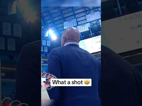 J-Will looking up at the rafters at all the UNC legends 🔥