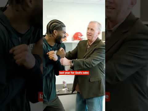 Shedeur Sanders meets new Browns head coach Todd Monken (Via @Browns/X)