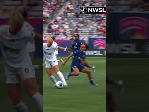 Playing free as a bird ✨ Claire Hutton ⚽️