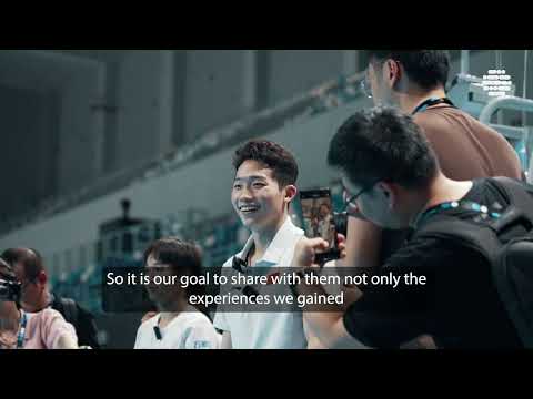 Quan Hongchan & Wang Zongyuan teach diving to young athletes