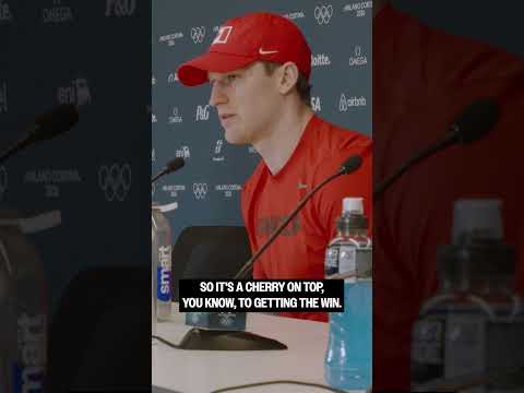 Nathan MacKinnon doesn't need motivation! 💪🐶🇨🇦