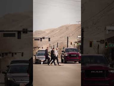 Hawks spotted arriving in Utah🚶👋