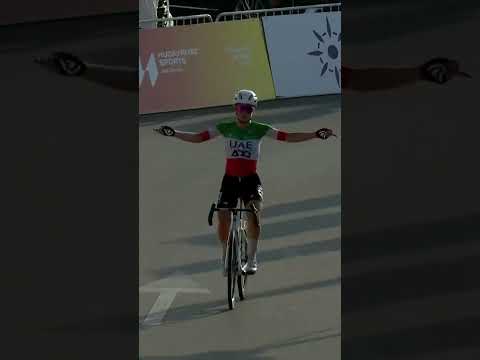 A home race masterclass 🤩🙌 Elisa Longo Borghini claims both the final stage and overall in the UAE 👌