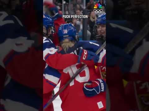 Natálie Mlýnková gives her Team Czechia side the lead. 😎