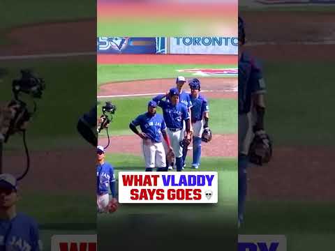 This interaction between Vladimir Guerrero Jr. and Kazuma Okamoto 🤣