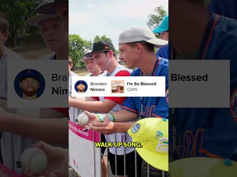 "Can I get some cash?" 😂 Brandon Nimmo hangs with the Little Leaguers at Willamsport