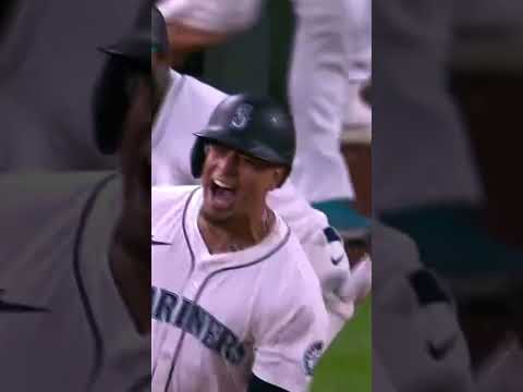 Leo Rivas walks it off in the 13th inning!