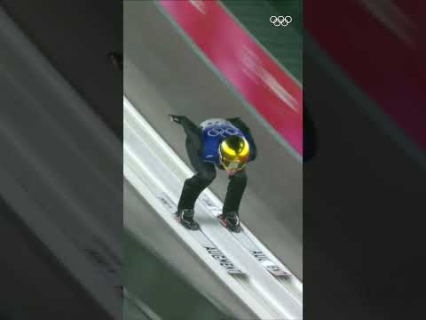 Austria takes flight and takes the gold! 🇦🇹 #Beijing2022.