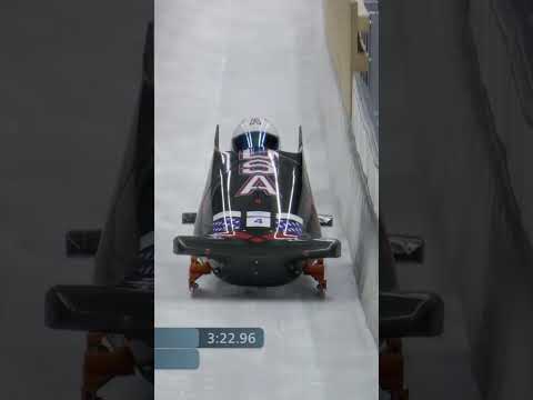 Superb sliding from Team USA! 🛷