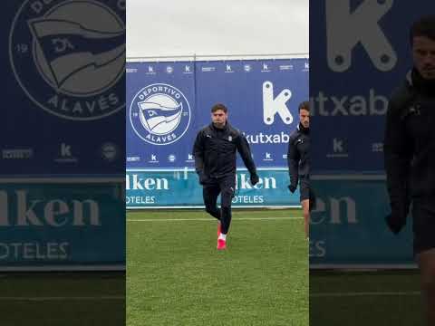 Aguacero, entreno y para Madrid 🔜 #AtletiAlavés #GoazenGlorioso #LALIGA