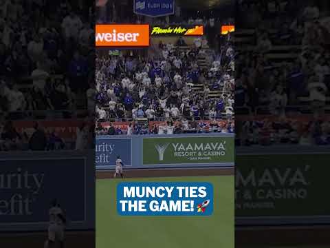 Max Muncy goes the other way to tie the game! ☄️