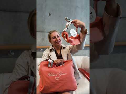 What’s in my bag Roland-Garros edition with Daria Saville #WTA #RolandGarros #DariaSaville