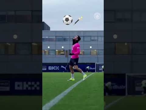 Rayan Cherki with some amazing skills ⚽ (Via @mancity/IG)