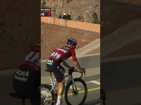 Remco looks to be struggling in the heat 🥵