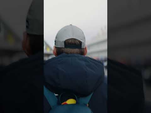 Here comes the four-time champion 👀 #F1 #RedBullRacing