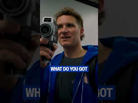 Matthew Tkachuk's gonna out camera everyone! 📹