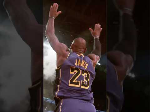 An opening night fit for a KING 👑😎