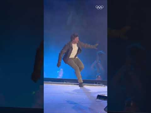 It felt like a scene out of a movie when Tom Cruise made his iconic entrance at #Paris2024! 🎬 🤩🍿