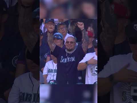 The No. 51 is immortalized in Mariners history! Congratulations to Ichiro Suzuki! 👏