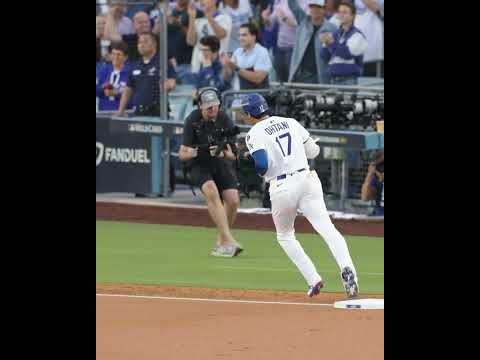 100.4 MPH in, 117.7 MPH out! Shohei Ohtani demolished that baseball! #Postseason 😮‍💨
