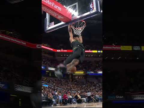 Jeremiah Fears steals, slams down dunk #pelicans #pacers #highlights