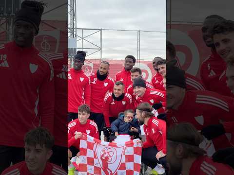 Pura felicidad 🤍❤️ 🤝🏼 ADRIÁN #sevillafc #futbol #shorts