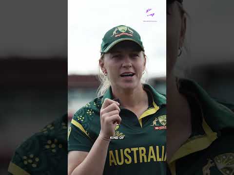 Friendly banter ft. Kim Garth and Ellyse Perry 🤩