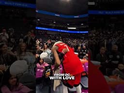 KD feeling all the love from his hometown ✊ #rockets